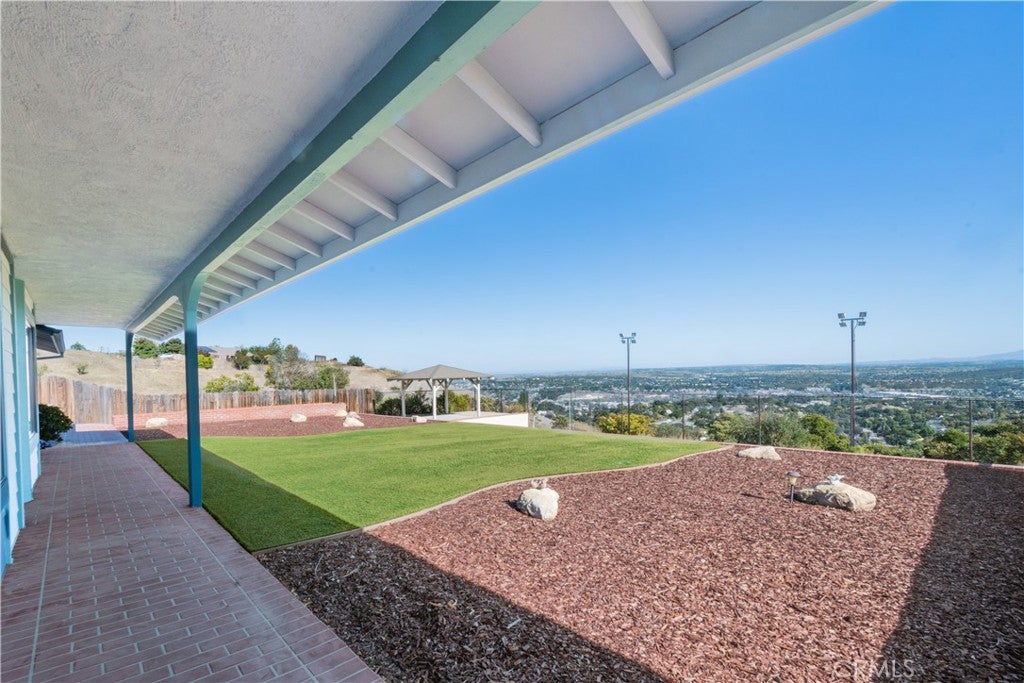 Paso Robles, California, 93446, United States, 3 Bedrooms Bedrooms, ,4 BathroomsBathrooms,Residential,Active,1970943