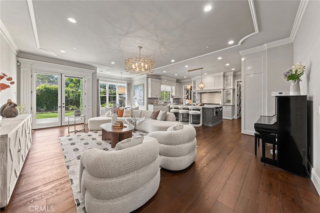 Arcadia, California, 91006, United States, 4 Bedrooms Bedrooms, ,5 BathroomsBathrooms,Residential,Active,2014620