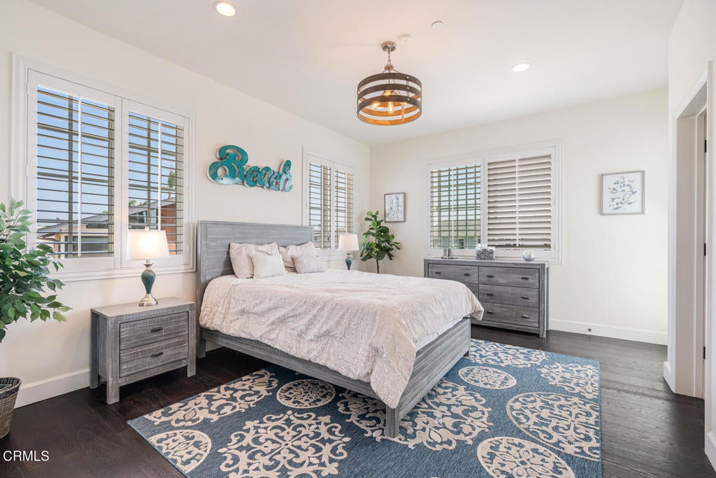 Oxnard, California, 93035, United States, 5 Bedrooms Bedrooms, ,6 BathroomsBathrooms,Residential,Contingent,1973330