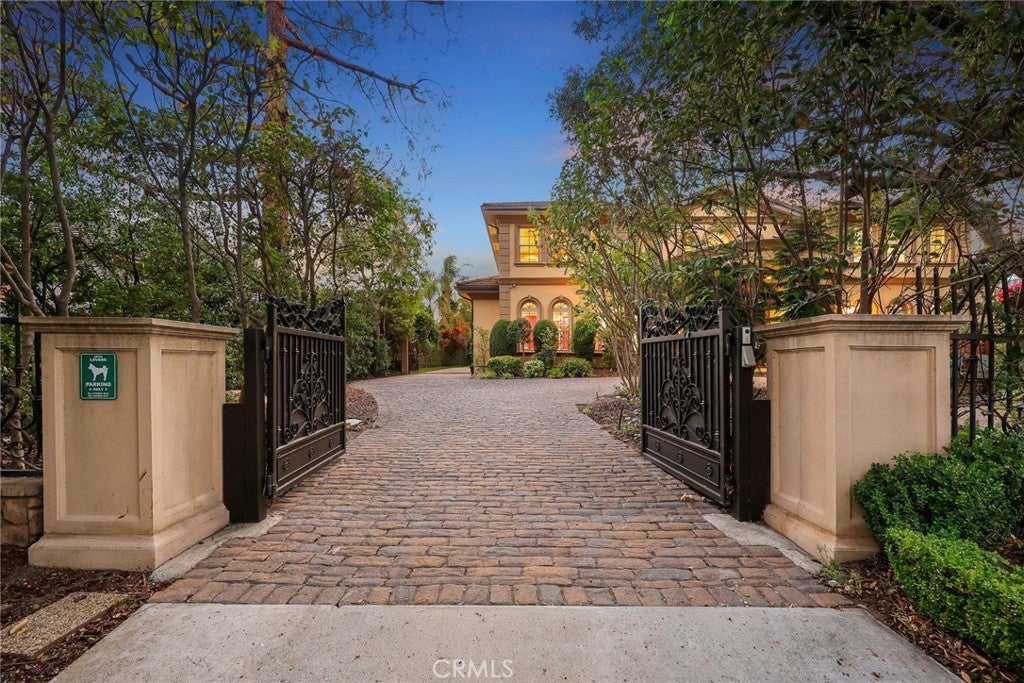 Arcadia, California, 91006, United States, 7 Bedrooms Bedrooms, ,9 BathroomsBathrooms,Residential,Active,1919404