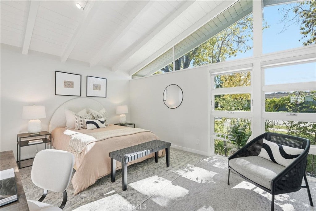 Long Beach, California, 90815, United States, 4 Bedrooms Bedrooms, ,4 BathroomsBathrooms,Residential,Active,1999914