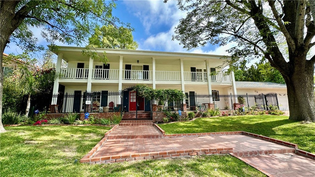 Porter Ranch, California, 91326, United States, 4 Bedrooms Bedrooms, ,3 BathroomsBathrooms,Residential,Active,1914580