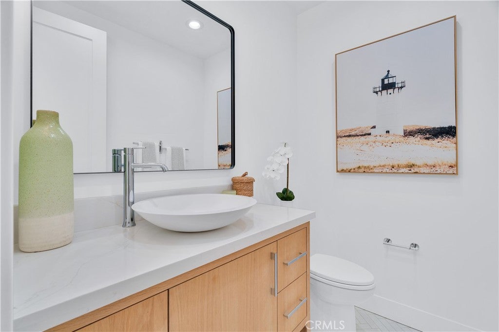 Redondo Beach, California, 90278, United States, 5 Bedrooms Bedrooms, ,5 BathroomsBathrooms,Residential,Active,1959976