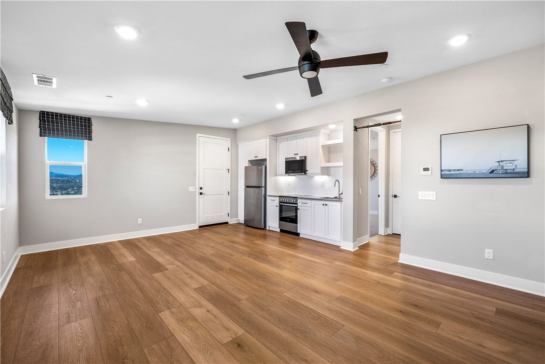 Castaic, California, 91384, United States, 6 Bedrooms Bedrooms, ,6 BathroomsBathrooms,Residential,Active,2006979