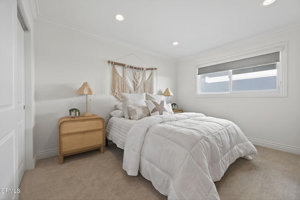 Oxnard, California, 93035, United States, 2 Bedrooms Bedrooms, ,2 BathroomsBathrooms,Residential,Active,1927655