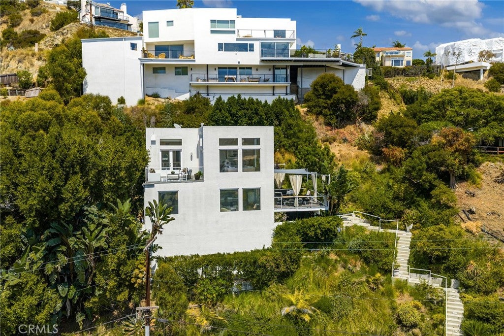 West Hollywood, California, 90069, United States, 3 Bedrooms Bedrooms, ,4 BathroomsBathrooms,Residential,Active,1922666