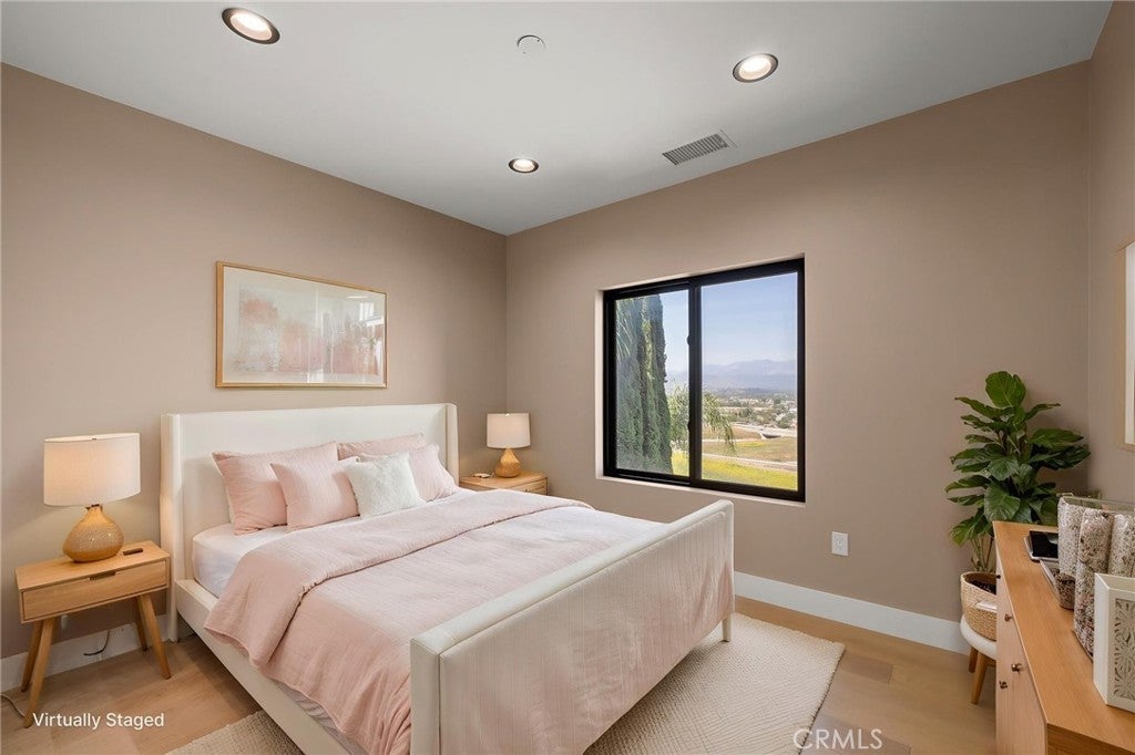 Chino Hills, California, 91709, United States, 5 Bedrooms Bedrooms, ,5 BathroomsBathrooms,Residential,Active,2030088