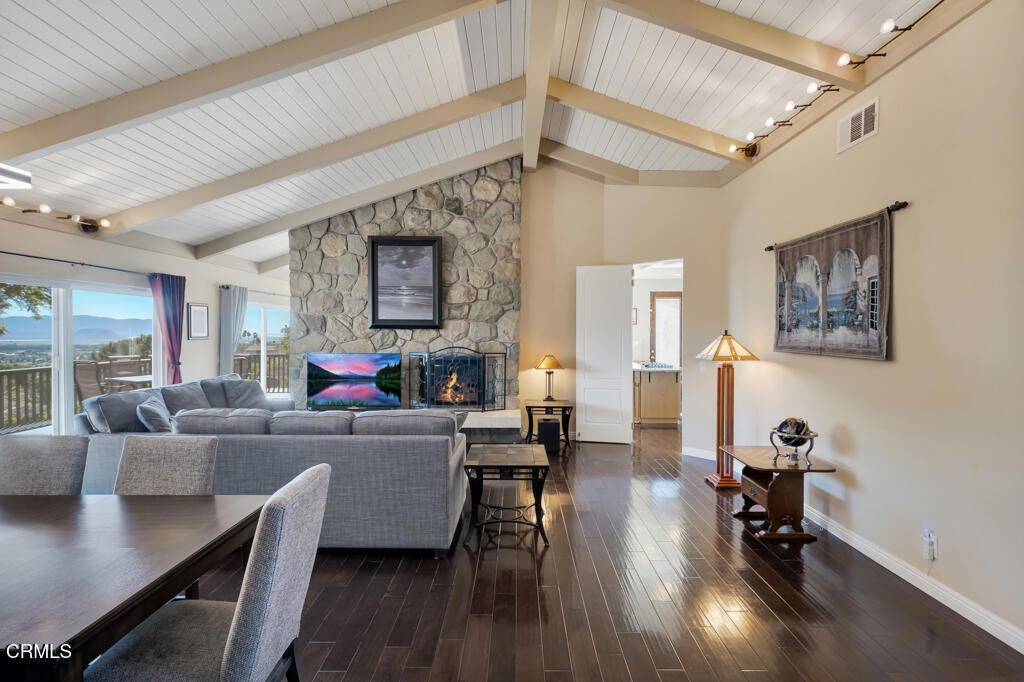 Camarillo, California, 93010, United States, 4 Bedrooms Bedrooms, ,6 BathroomsBathrooms,Residential,Active,1987228