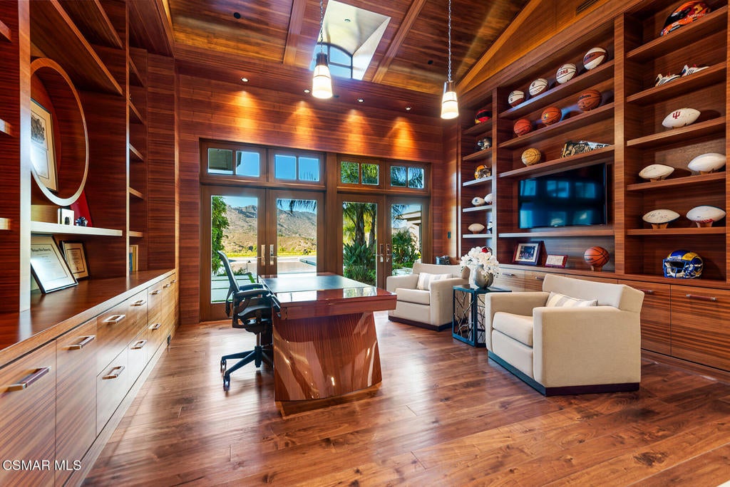 Thousand Oaks, California, 91362, United States, 6 Bedrooms Bedrooms, ,7 BathroomsBathrooms,Residential,Active,2007641