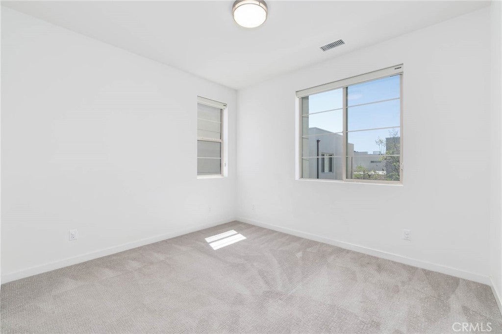 Irvine, California, 92618, United States, 3 Bedrooms Bedrooms, ,3 BathroomsBathrooms,Residential,Active,1942374