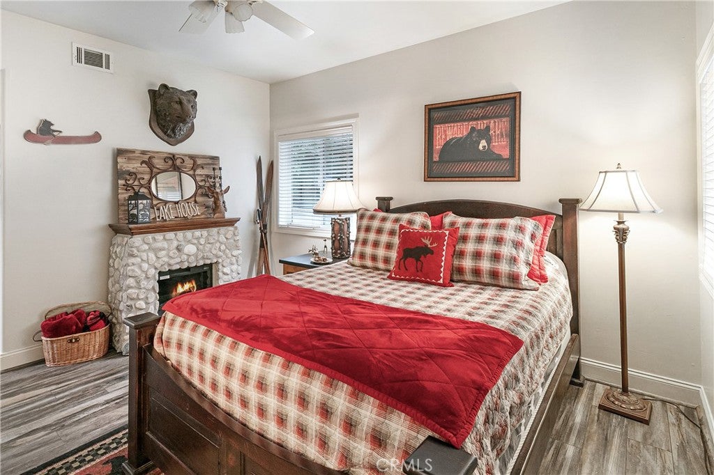 Lake Arrowhead, California, 92352, United States, 2 Bedrooms Bedrooms, ,3 BathroomsBathrooms,Residential,Active,1945074