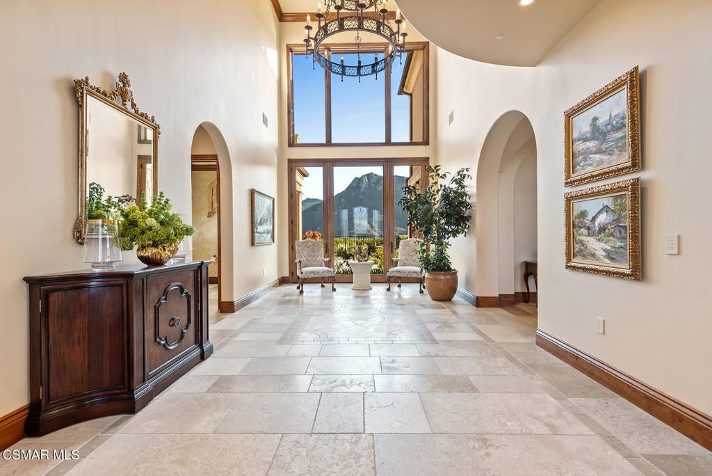 Thousand Oaks, California, 91361, United States, 7 Bedrooms Bedrooms, ,13 BathroomsBathrooms,Residential,Active,1748234