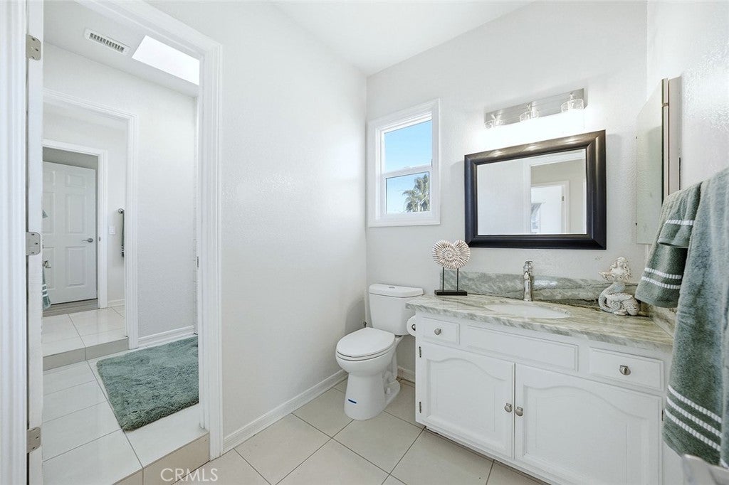 Seal Beach, California, 90740, United States, 4 Bedrooms Bedrooms, ,3 BathroomsBathrooms,Residential,Active,2010555