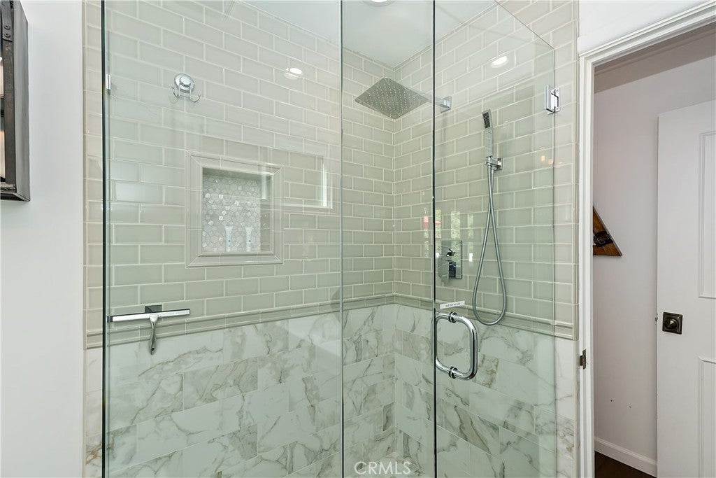 Lake Arrowhead, California, 92352, United States, 4 Bedrooms Bedrooms, ,3 BathroomsBathrooms,Residential,Active,1786792