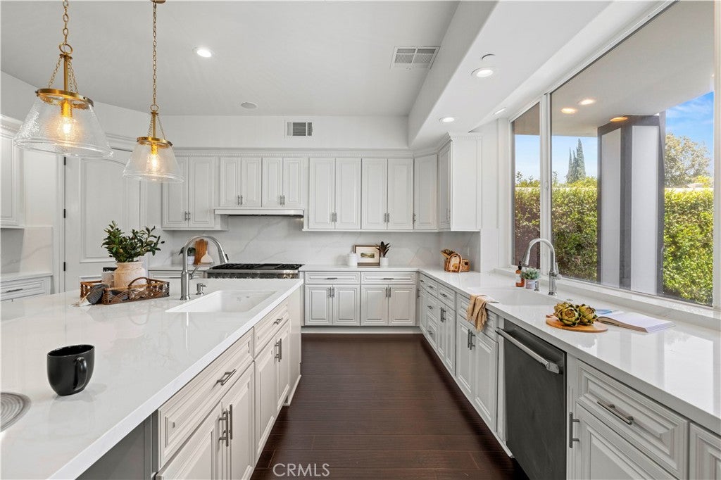 Encino, California, 91436, United States, 7 Bedrooms Bedrooms, ,7 BathroomsBathrooms,Residential,Active,1922652