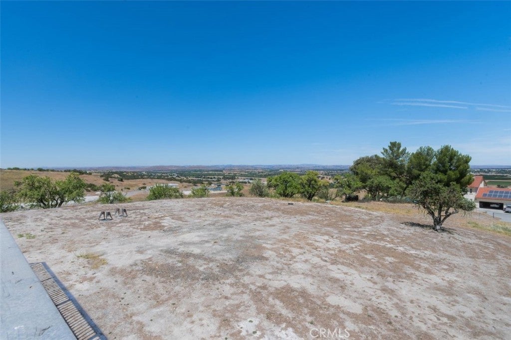 Paso Robles, California, 93446, United States, 3 Bedrooms Bedrooms, ,3 BathroomsBathrooms,Residential,Active,1909831