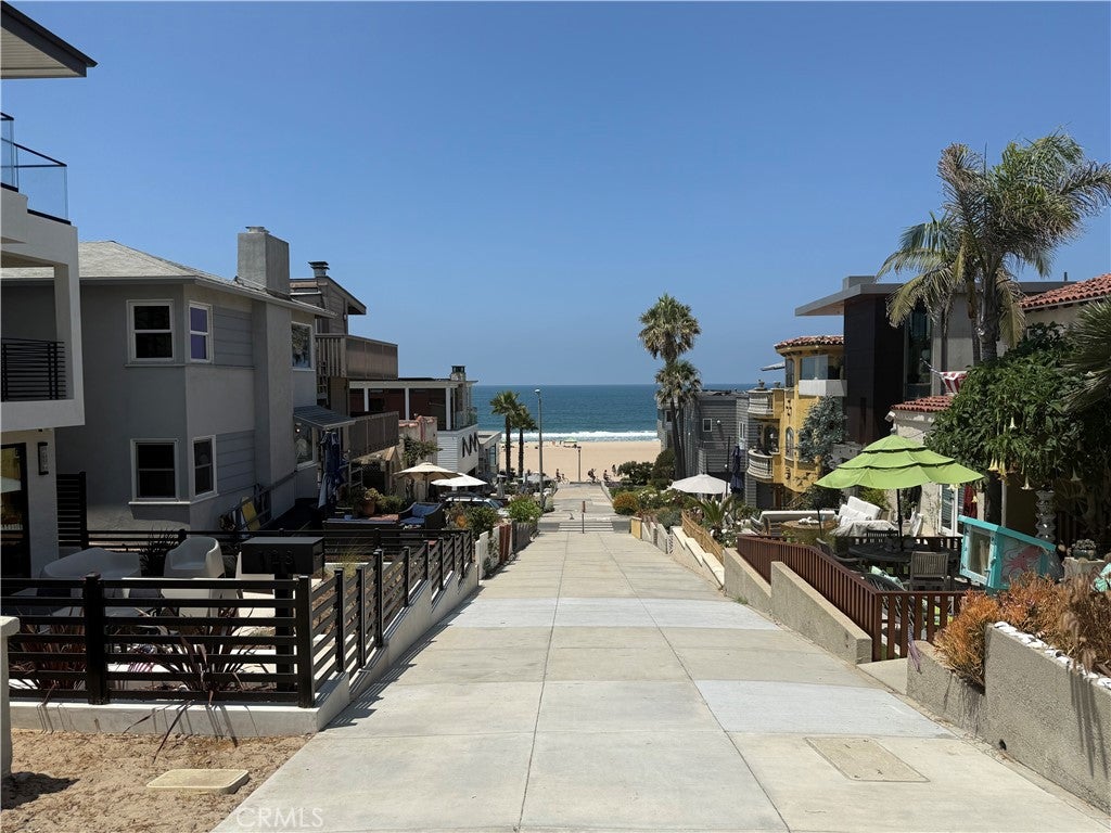 Manhattan Beach, California, 90266, United States, 4 Bedrooms Bedrooms, ,3 BathroomsBathrooms,Residential,Active,1884995