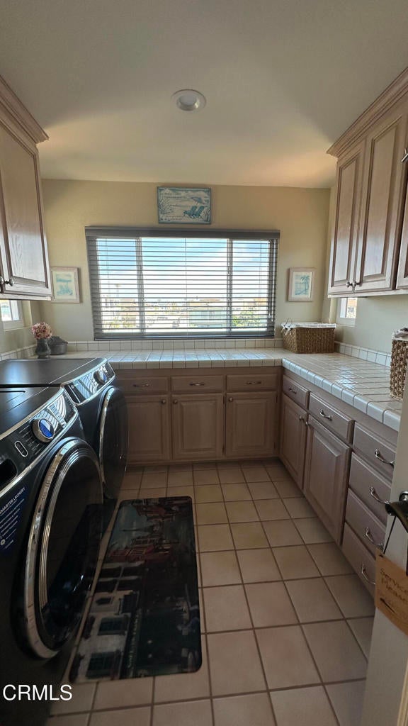 Oxnard, California, 93035, United States, 5 Bedrooms Bedrooms, ,4 BathroomsBathrooms,Residential,Active,1899886