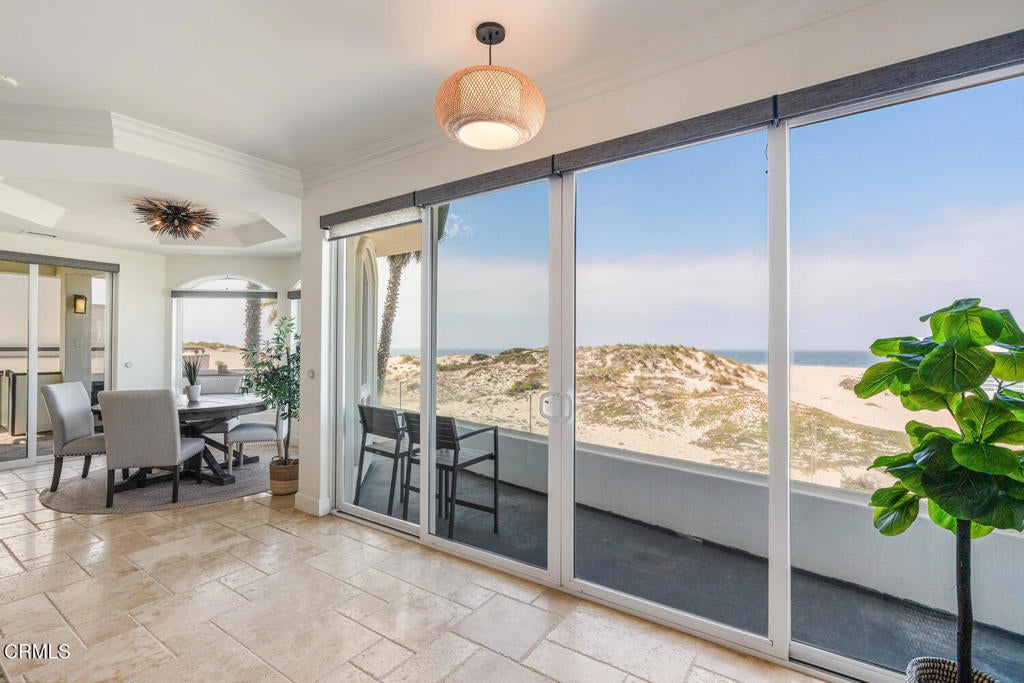 Oxnard, California, 93035, United States, 5 Bedrooms Bedrooms, ,6 BathroomsBathrooms,Residential,Contingent,1973330