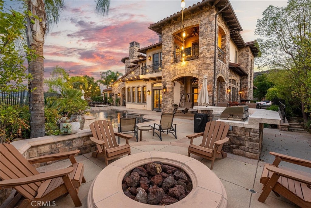 Valencia, California, 91381, United States, 7 Bedrooms Bedrooms, ,10 BathroomsBathrooms,Residential,Active,1959930