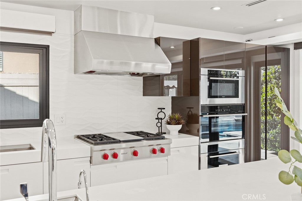 San Marino, California, 91108, United States, 4 Bedrooms Bedrooms, ,4 BathroomsBathrooms,Residential,Active,1909089