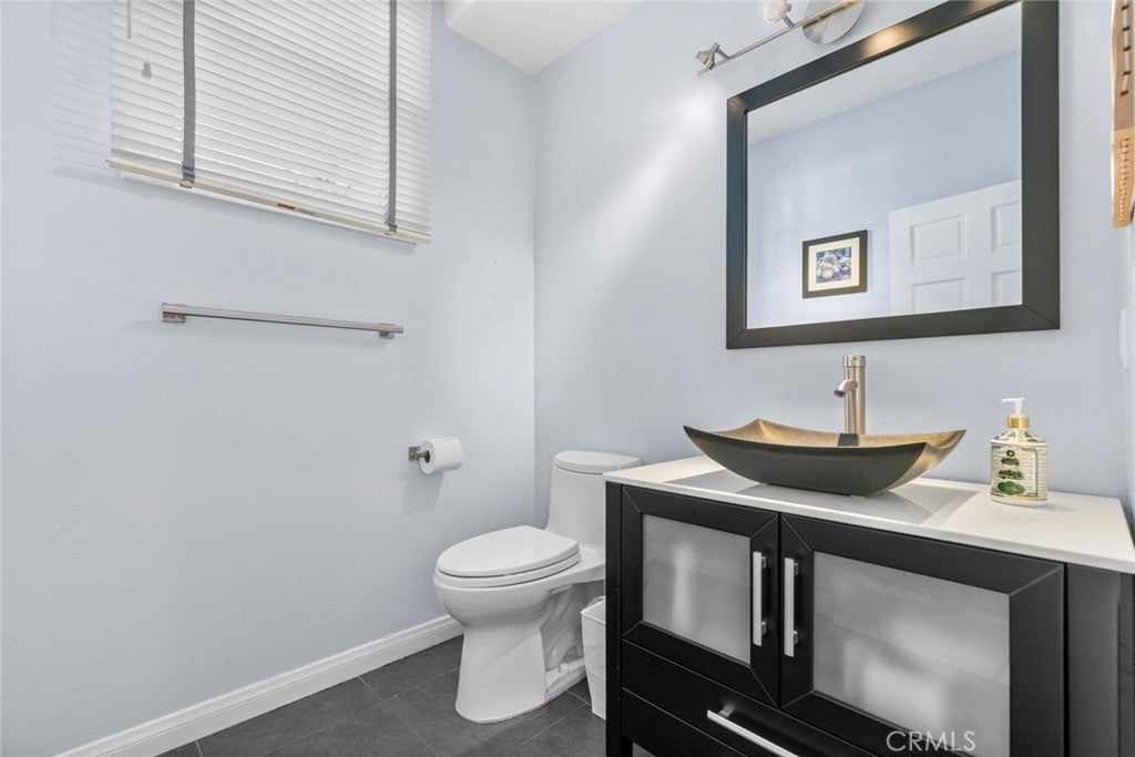 Chatsworth, California, 91311, United States, 5 Bedrooms Bedrooms, ,6 BathroomsBathrooms,Residential,Active,2015219