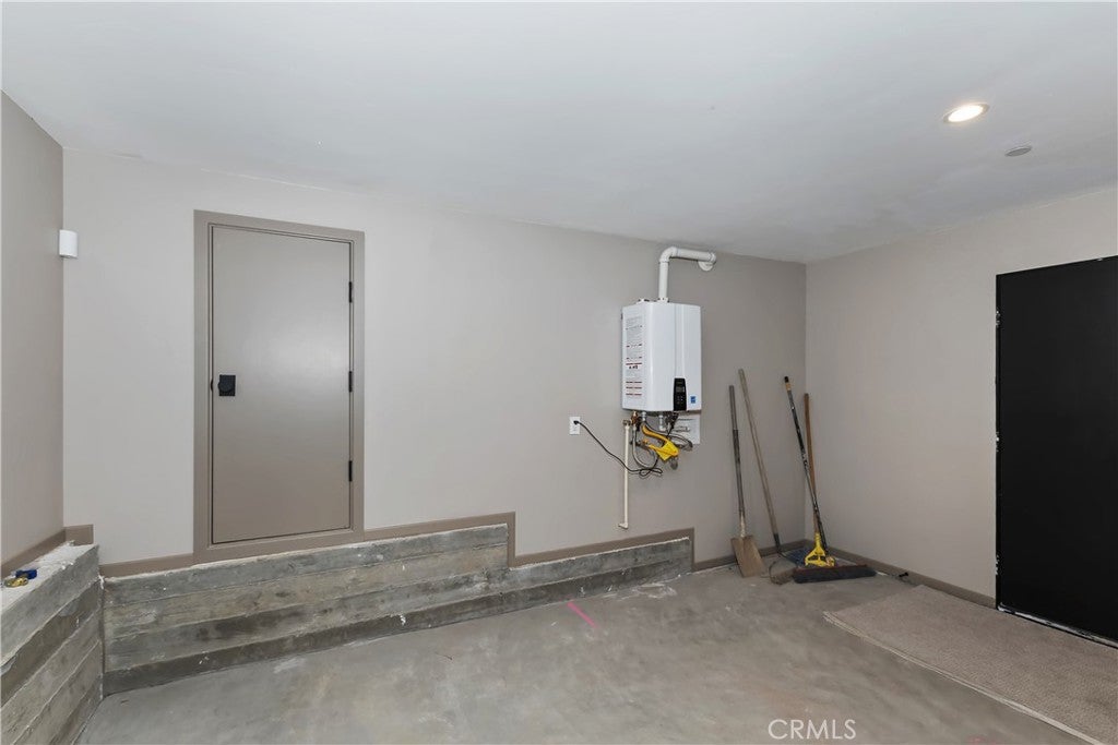 Lake Arrowhead, California, 92352, United States, 3 Bedrooms Bedrooms, ,3 BathroomsBathrooms,Residential,Active,1972160