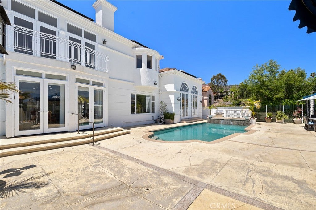 Glendale, California, 91206, United States, 5 Bedrooms Bedrooms, ,6 BathroomsBathrooms,Residential,Active,1941392
