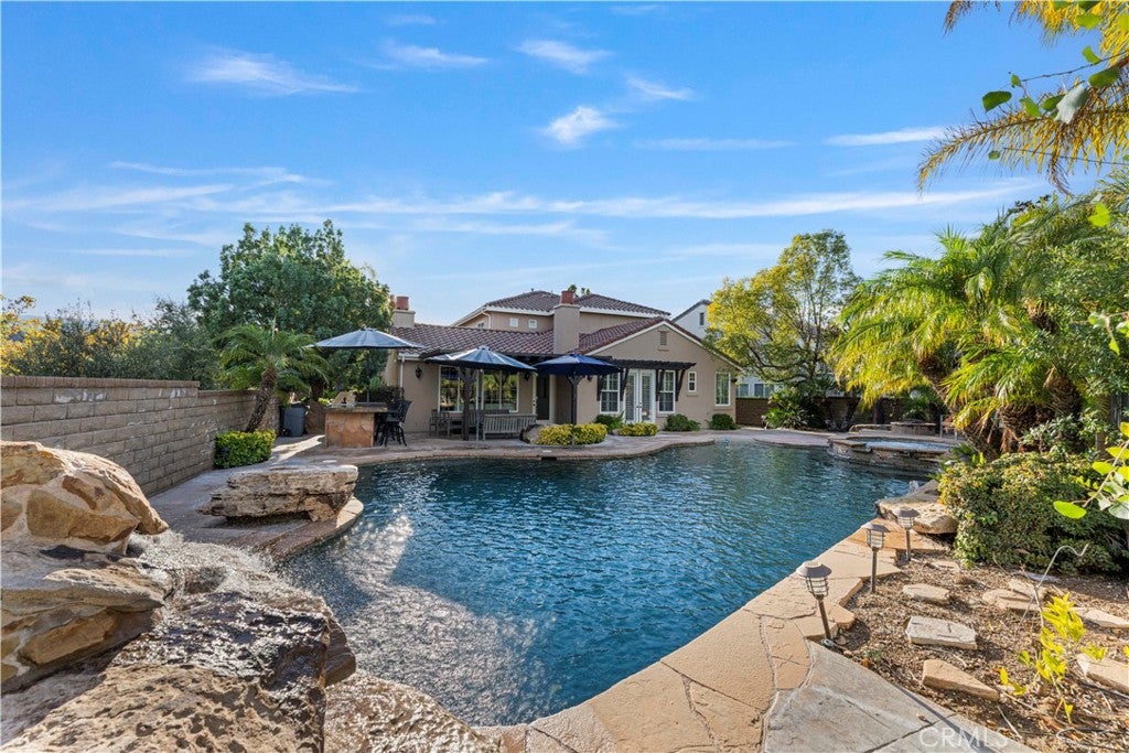 Valencia, California, 91381, United States, 5 Bedrooms Bedrooms, ,4 BathroomsBathrooms,Residential,Active,2007929