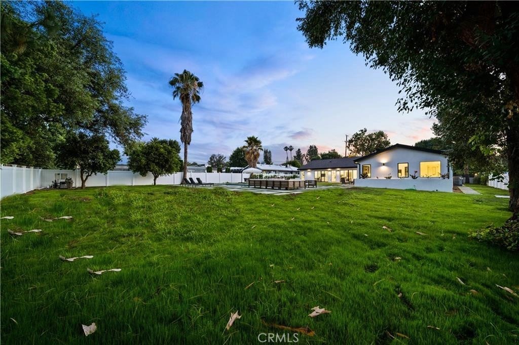 Woodland Hills, California, 91367, United States, 5 Bedrooms Bedrooms, ,5 BathroomsBathrooms,Residential,Pending,1843402