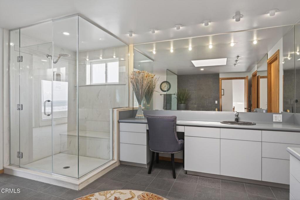 Oxnard, California, 93035, United States, 5 Bedrooms Bedrooms, ,5 BathroomsBathrooms,Residential,Active,2015816