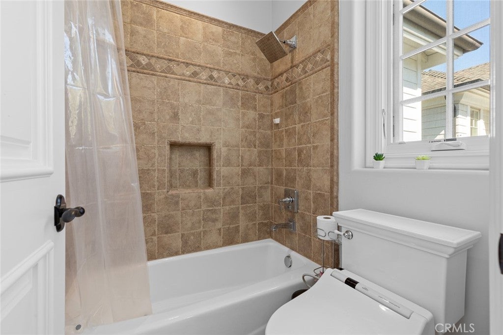 Huntington Beach, California, 92649, United States, 4 Bedrooms Bedrooms, ,4 BathroomsBathrooms,Residential,Active,1780402