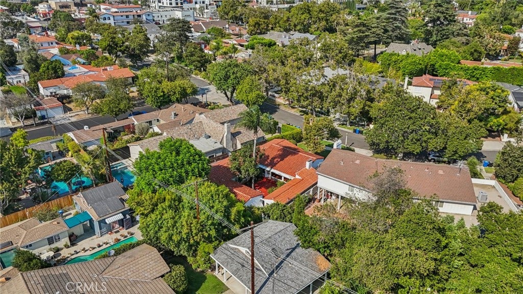 North Hollywood, California, 91602, United States, 3 Bedrooms Bedrooms, ,2 BathroomsBathrooms,Residential,Active,1914796
