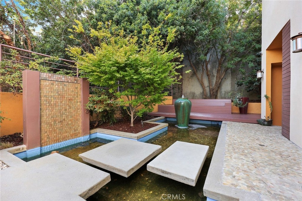 South Pasadena, California, 91030, United States, 4 Bedrooms Bedrooms, ,5 BathroomsBathrooms,Residential,Active,1968417