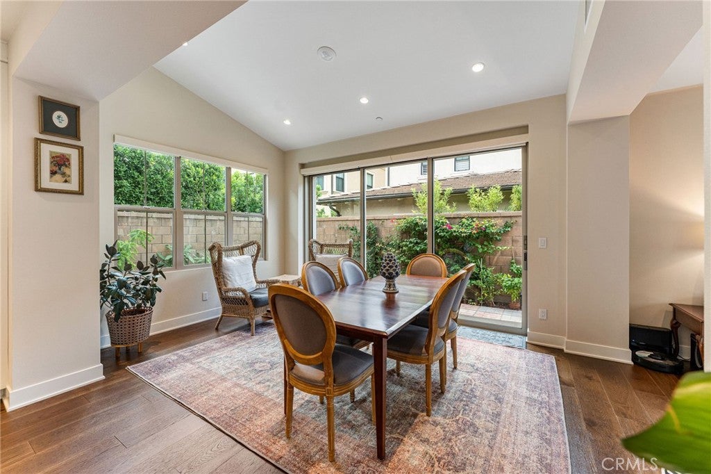 Irvine, California, 92620, United States, 4 Bedrooms Bedrooms, ,4 BathroomsBathrooms,Residential,Active,1986899