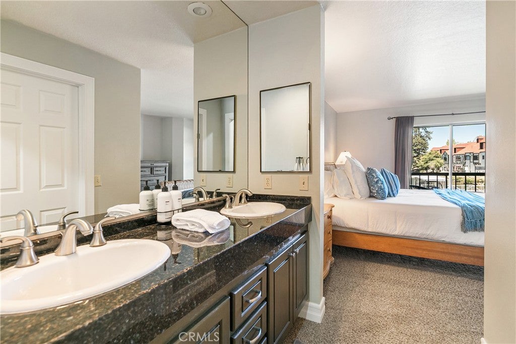 Lake Arrowhead, California, 92352, United States, 2 Bedrooms Bedrooms, ,3 BathroomsBathrooms,Residential,Active,1908134