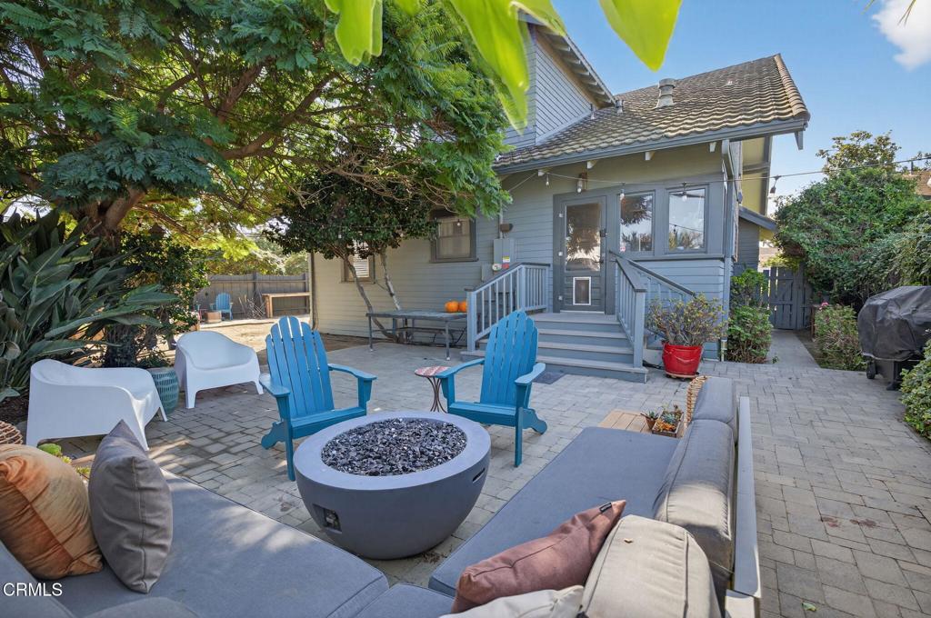 Oxnard, California, 93030, United States, 5 Bedrooms Bedrooms, ,2 BathroomsBathrooms,Residential,Active,1985561