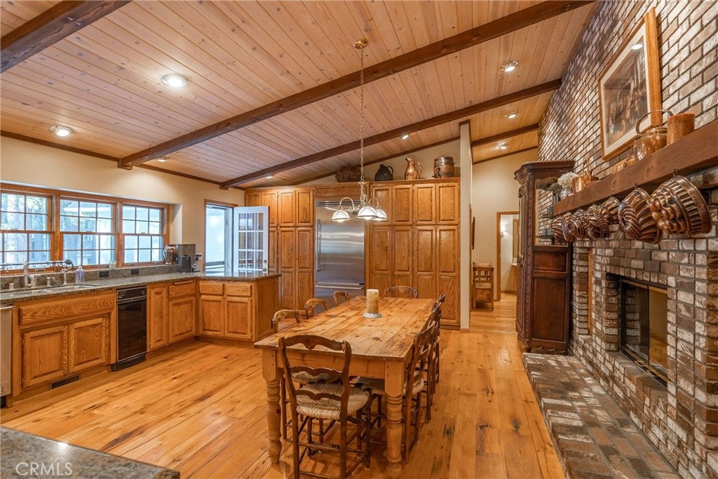 Big Bear Lake, California, 92315, United States, 4 Bedrooms Bedrooms, ,4 BathroomsBathrooms,Residential,Active,1914598