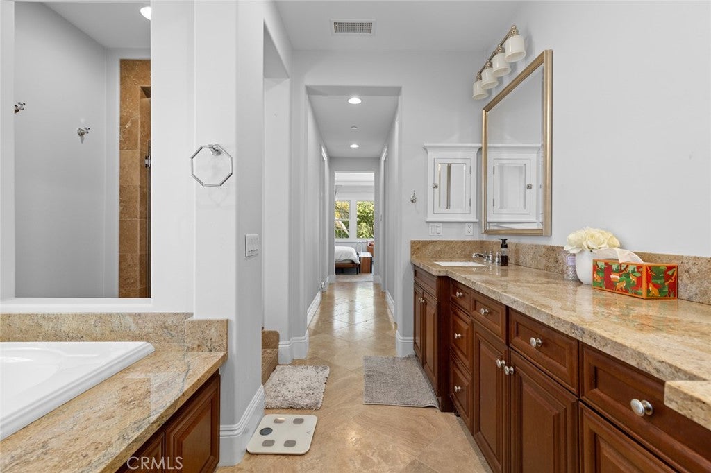 Huntington Beach, California, 92649, United States, 4 Bedrooms Bedrooms, ,4 BathroomsBathrooms,Residential,Active,1780402