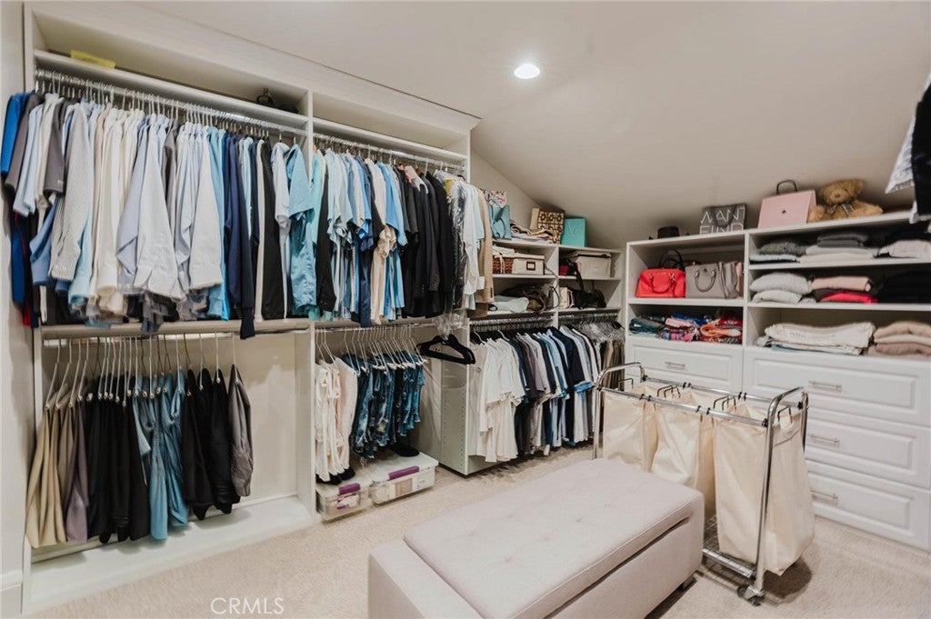 Santa Clarita, California, 91350, United States, 6 Bedrooms Bedrooms, ,5 BathroomsBathrooms,Residential,Active,2006901