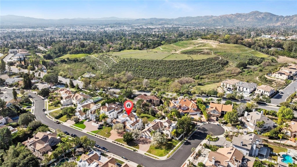 Chatsworth, California, 91311, United States, 5 Bedrooms Bedrooms, ,6 BathroomsBathrooms,Residential,Active,2015219