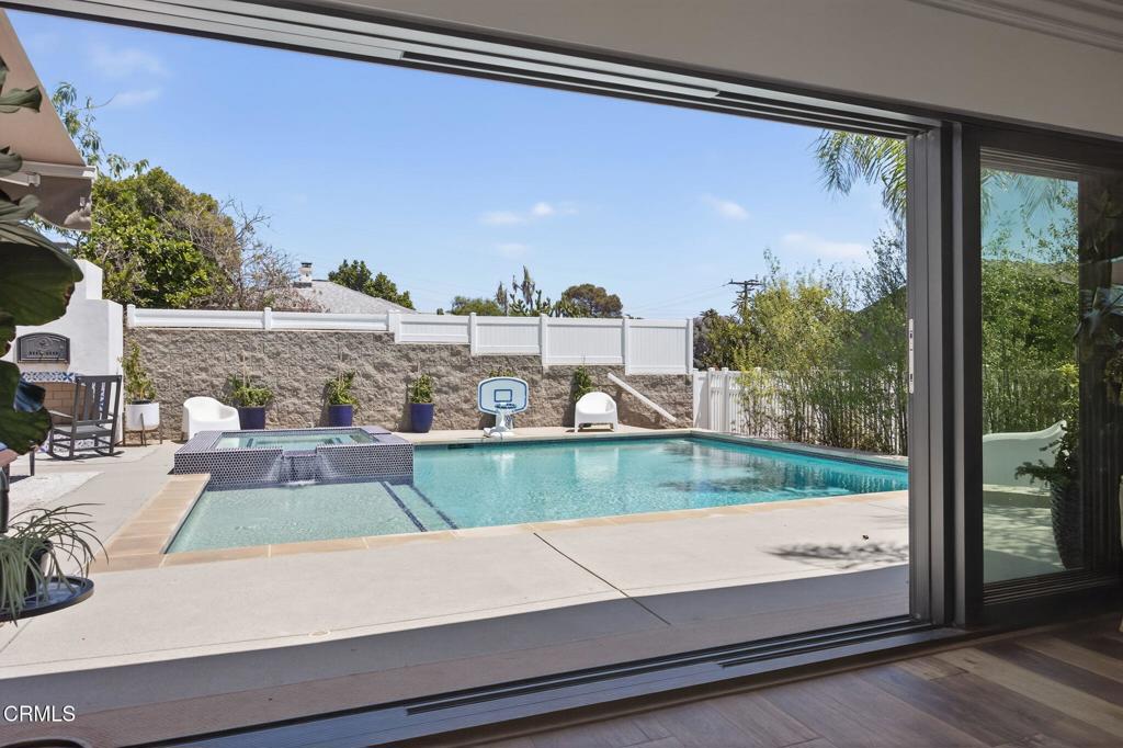 Camarillo, California, 93010, United States, 5 Bedrooms Bedrooms, ,5 BathroomsBathrooms,Residential,Active,1914579