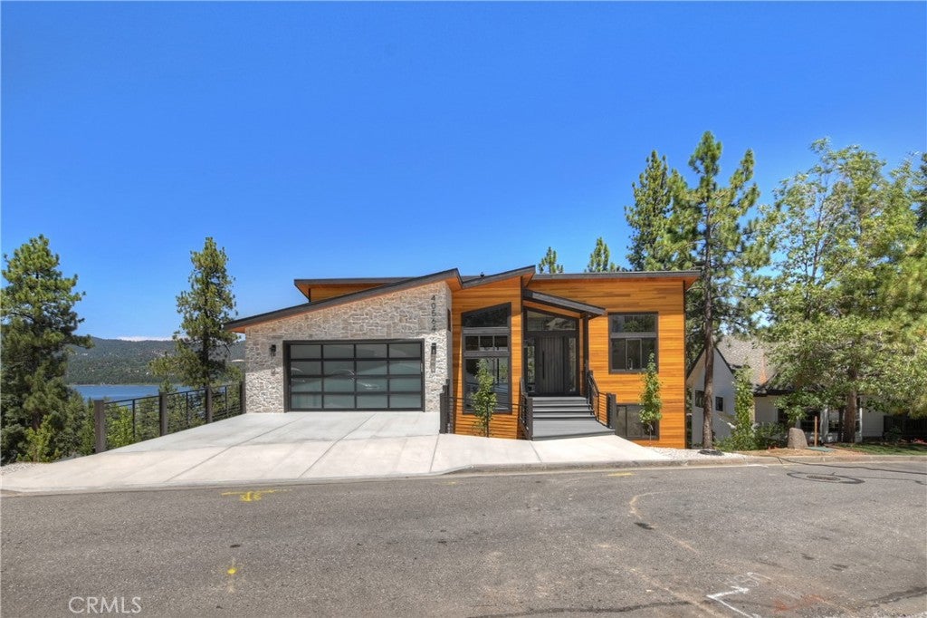 Big Bear Lake, California, 92315, United States, 5 Bedrooms Bedrooms, ,6 BathroomsBathrooms,Residential,Active,1914782