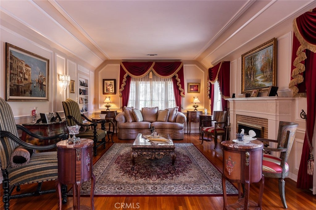 Glendale, California, 91207, United States, 4 Bedrooms Bedrooms, ,4 BathroomsBathrooms,Residential,Active,1945087