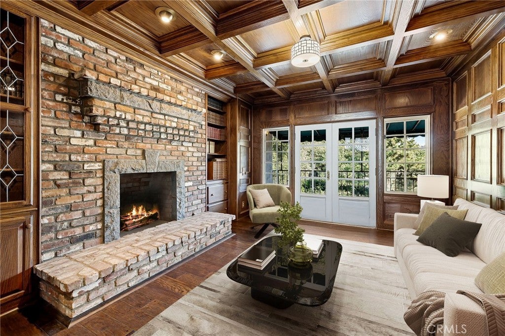 Glendora, California, 91741, United States, 8 Bedrooms Bedrooms, ,7 BathroomsBathrooms,Residential,Active,1900207