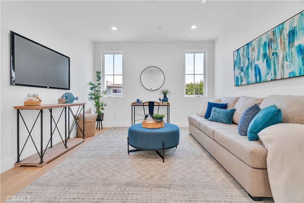 Redondo Beach, California, 90278, United States, 5 Bedrooms Bedrooms, ,5 BathroomsBathrooms,Residential,Active,1959976