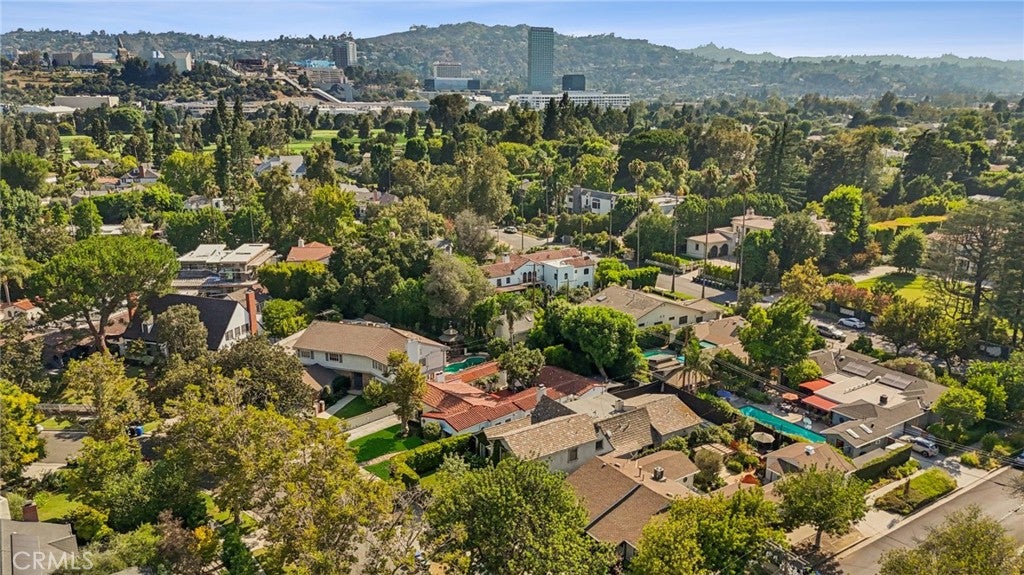 North Hollywood, California, 91602, United States, 3 Bedrooms Bedrooms, ,2 BathroomsBathrooms,Residential,Active,1914796