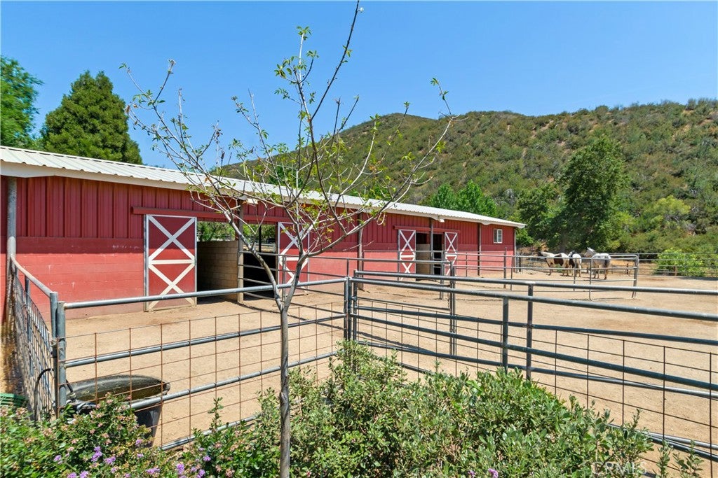 Oak Glen, California, 92399, United States, ,3 BathroomsBathrooms,Residential,Pending,1782592