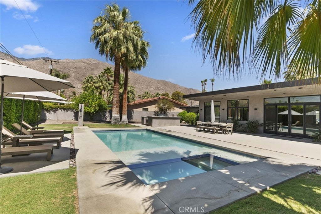 Palm Springs, California, 92264, United States, 4 Bedrooms Bedrooms, ,5 BathroomsBathrooms,Residential,Active,1999334