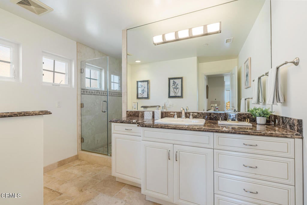 Oxnard, California, 93035, United States, 5 Bedrooms Bedrooms, ,6 BathroomsBathrooms,Residential,Contingent,1973330